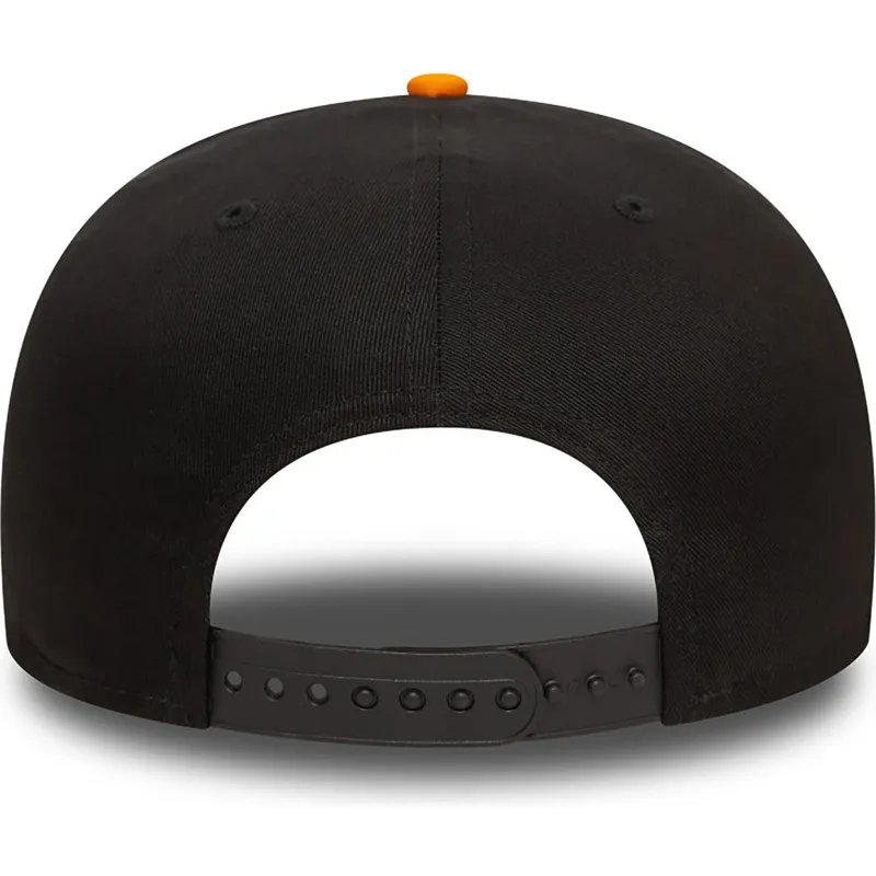 cappellino-snapback-nero-e-arancione-9fifty-essentials-di-mclaren-racing-formula-1-di-new-era