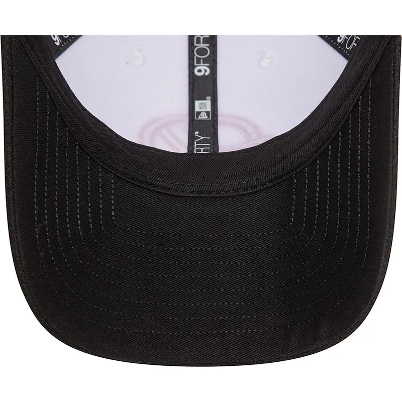 weiss-schwarze-snapback-kappe-nico-hulkenberg-9forty-von-haas-f1-team-formula-1-von-new-era