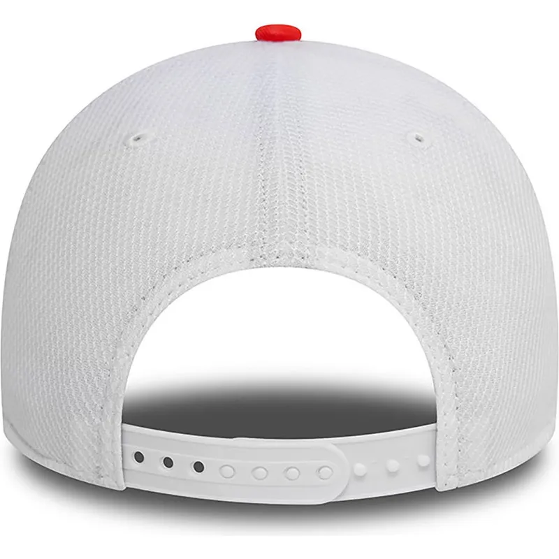 weiss-schwarze-snapback-kappe-nico-hulkenberg-9forty-von-haas-f1-team-formula-1-von-new-era