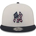 casquette-plate-beige-et-bleue-marine-snapback-9fifty-4th-of-july-new-york-yankees-mlb-new-era