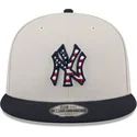 gorra-plana-beige-y-azul-marino-snapback-9fifty-4th-of-july-de-new-york-yankees-mlb-de-new-era