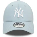 casquette-courbee-bleue-claire-ajustable-9forty-league-essential-new-york-yankees-mlb-new-era