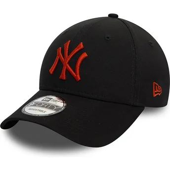 New Era 9FORTY League Essential justerbar svart böjd keps med röd logotyp New York Yankees MLB