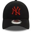new-era-9forty-league-essential-justerbar-svart-bojd-keps-med-rod-logotyp-new-york-yankees-mlb