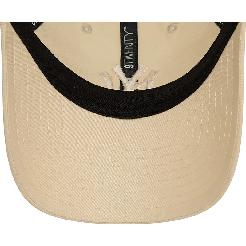 epci-curbata-bej-reglabila-9twenty-league-essential-de-new-york-yankees-mlb-de-new-era epci-curbata-bej-reglabila-9twenty-league-essential-de-new-york-yankees-mlb-de-new-era