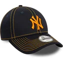 gorra-curva-azul-marino-ajustable-con-logo-naranja-para-nino-9forty-stitch-de-new-york-yankees-mlb-de-new-era