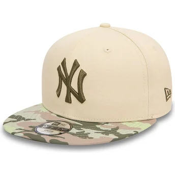 New Era Flat Brim Youth Green Logo 9FIFTY Contrast New York Yankees MLB Beige Snapback Cap