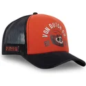 casquette-trucker-orange-et-noire-crew17-von-dutch