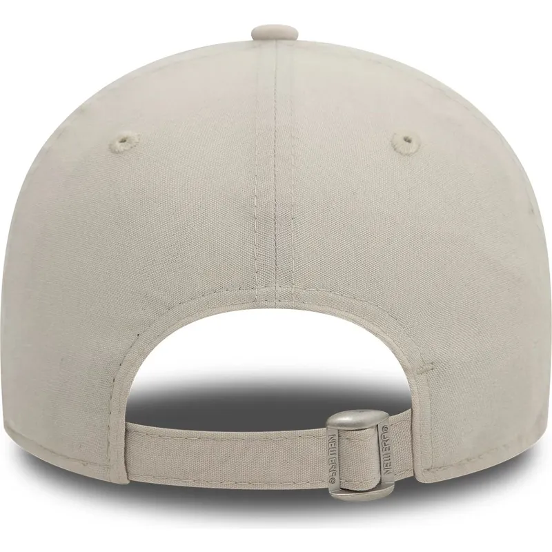 beige-verstellbare-kappe-mit-gebogenem-schirm-und-violettem-logo-9forty-repreve-mini-logo-der-new-york-yankees-mlb-von-new-era