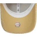 casquette-courbee-beige-ajustable-pour-femme-9forty-borg-new-york-yankees-mlb-new-era