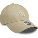 gorra-curva-beige-ajustable-para-mujer-con-logo-beige-9forty-midi-pu-de-new-york-yankees-mlb-de-new-era