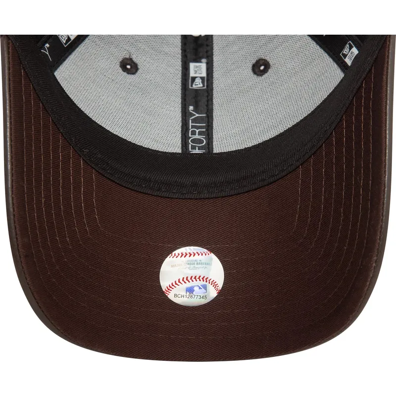 epci-curbata-maro-reglabila-9forty-midi-pu-de-new-york-yankees-mlb-de-new-era