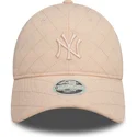 rosa-justerbar-damkeps-med-bojd-skarm-9twenty-padded-new-york-yankees-mlb-fran-new-era