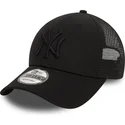 czarna-regulowana-czapka-trucker-z-czarnym-logo-9forty-home-field-new-york-yankees-mlb-od-new-era