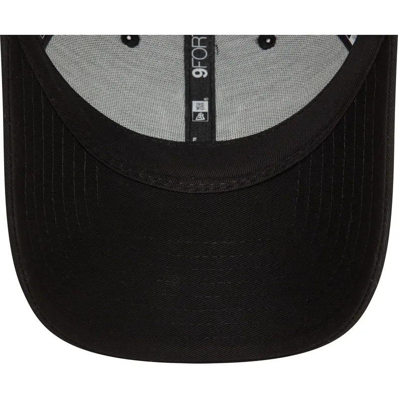 czarna-regulowana-czapka-trucker-z-czarnym-logo-9forty-home-field-new-york-yankees-mlb-od-new-era