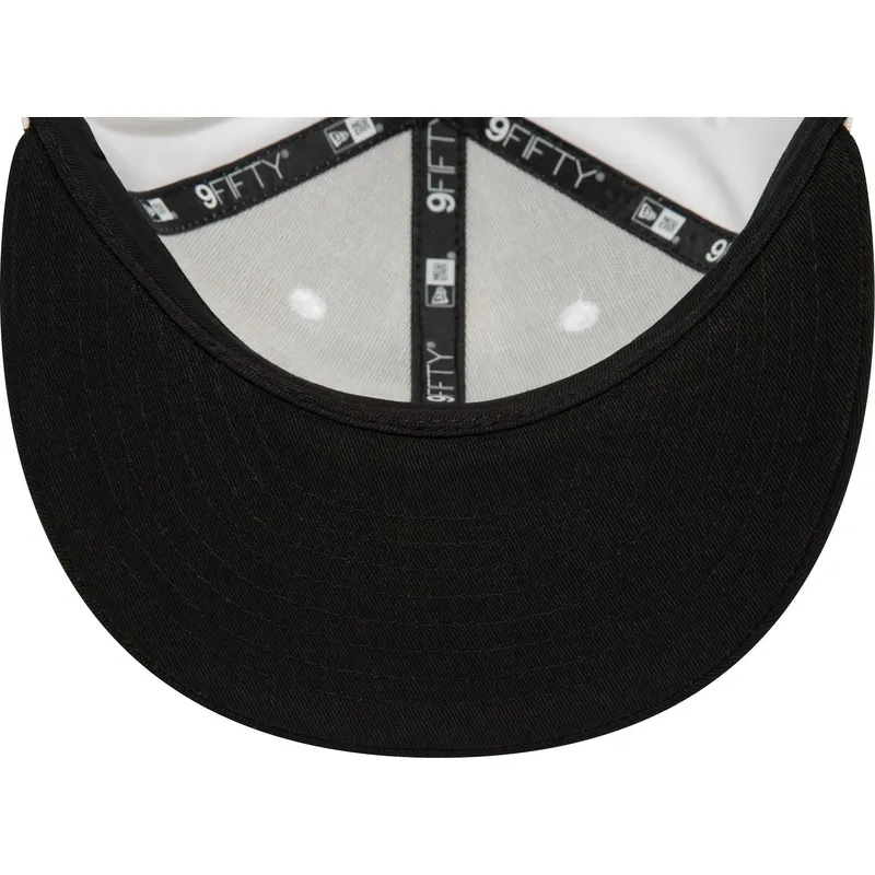 epci-plata-negru-snapback-9fifty-white-crown-patch-de-los-angeles-lakers-nba-de-new-era epci-plata-negru-snapback-9fifty-white-crown-patch-de-los-angeles-lakers-nba-de-new-era
