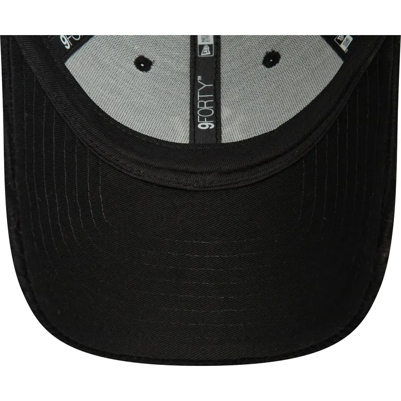 czarna-zakrzywiona-czapka-z-daszkiem-z-regulacja-dla-kobiet-z-bezowym-logo-9forty-cord-new-york-yankees-mlb-od-new-era