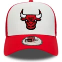 casquette-trucker-blanche-et-rouge-a-frame-team-colour-chicago-bulls-nba-new-era