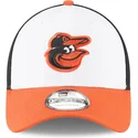cappellino-curvo-bianco-nero-e-arancione-regolabile-9forty-the-league-dei-baltimore-orioles-mlb-di-new-era