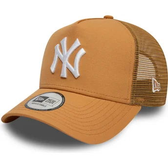 Gorra trucker marrón claro 9FORTY A Frame League Essential de New York Yankees MLB de New Era