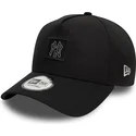 cappellino-curvo-nero-snapback-9forty-a-frame-metallic-patch-dei-new-york-yankees-mlb-di-new-era