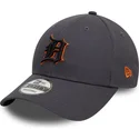 regulowana-szara-czapka-z-zakrzywionym-daszkiem-z-pomaranczowym-logo-9forty-side-patch-detroit-tigers-mlb-od-new-era