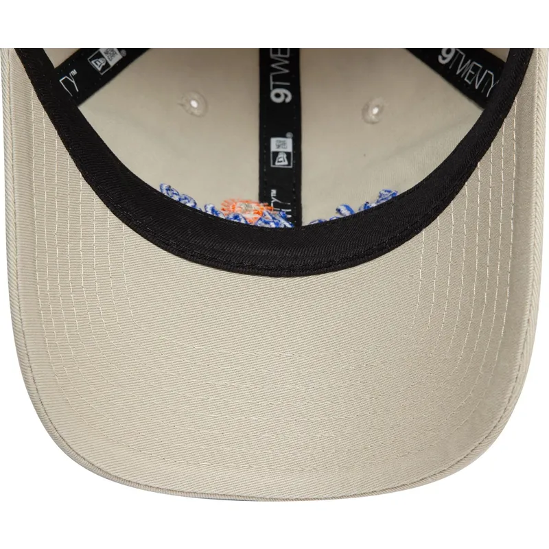 cappellino-beige-regolabile-da-donna-9twenty-take-it-easy-di-new-era