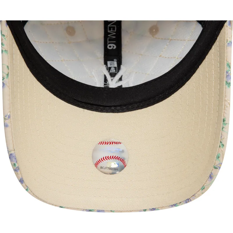 cap-curbata-beige-adjustable-strap-9twenty-floral-quilt-de-new-york-yankees-mlb-de-new-era