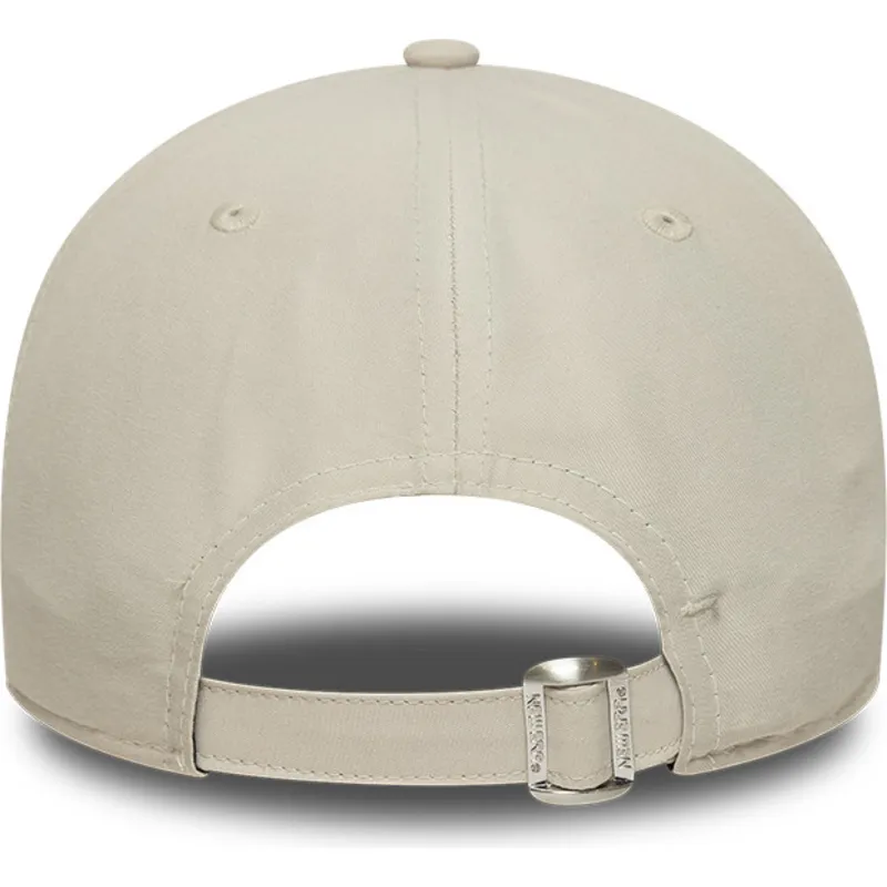 verstellbare-beige-9forty-flawless-kappe-mit-gebogenem-schirm-der-new-york-yankees-mlb-von-new-era