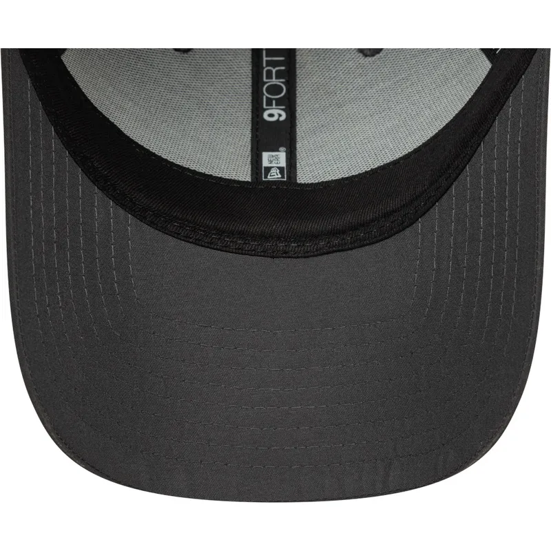 szara-regulowana-czapka-z-zakrzywionym-daszkiem-9forty-flawless-new-york-yankees-mlb-new-era