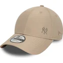 verstellbare-9forty-flawless-kappe-in-hellbraun-der-new-york-yankees-mlb-von-new-era