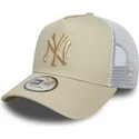 czapka-trucker-bezowa-i-biala-z-bezowym-logo-a-frame-league-essential-new-york-yankees-mlb-new-era