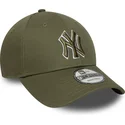 casquette-courbee-verte-ajustable-avec-logo-vert-9forty-outline-new-york-yankees-mlb-new-era