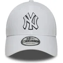 cap-curbata-white-adjustable-strap-9forty-outline-de-new-york-yankees-mlb-de-new-era