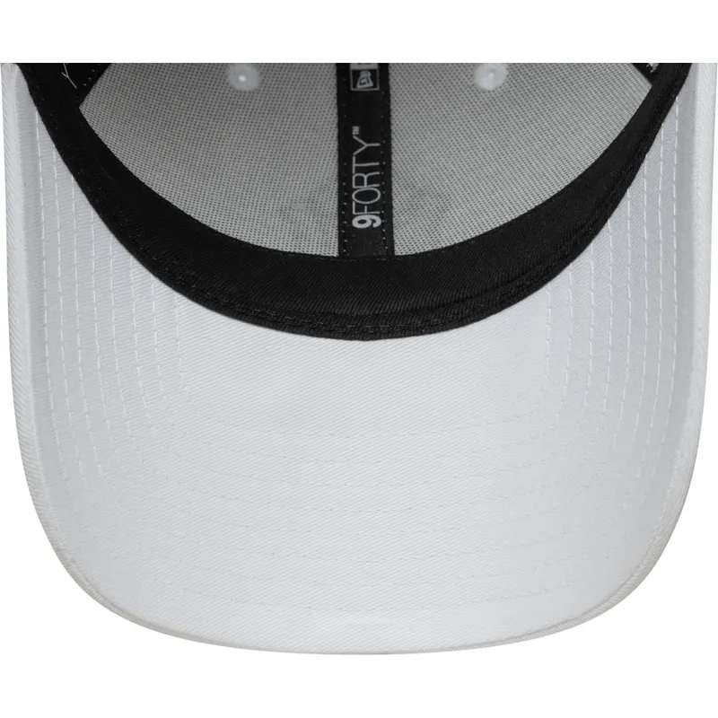 cappellino-curvo-bianco-regolabile-9forty-outline-dei-new-york-yankees-mlb-di-new-era