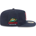 cappello-piatto-blu-navy-aderente-59fifty-a-frame-championship-side-flag-dei-boston-red-sox-mlb-di-new-era