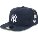 cappello-piatto-blu-navy-chiuso-59fifty-a-frame-championship-side-flag-dei-new-york-yankees-mlb-di-new-era