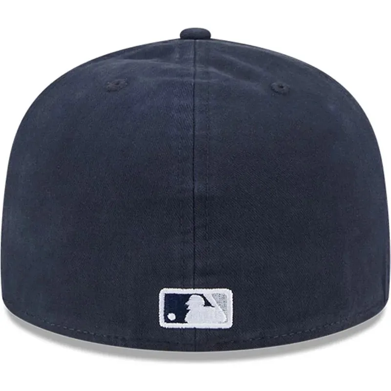 cappello-piatto-blu-navy-chiuso-59fifty-a-frame-championship-side-flag-dei-new-york-yankees-mlb-di-new-era