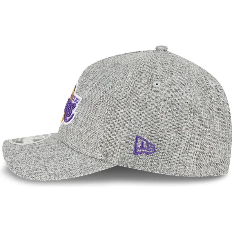 graue-snapback-kappe-mit-gebogenem-schirm-9forty-m-crown-a-frame-cotton-weave-der-los-angeles-lakers-nba-von-new-era