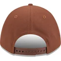 cap-curbata-brown-snapback-9forty-m-crown-a-frame-motorsport-de-nascar-de-new-era