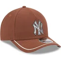 cappellino-curvo-marrone-snapback-9forty-m-crown-a-frame-motorsport-di-new-york-yankees-mlb-di-new-era