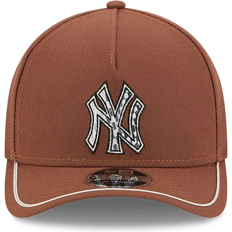 cap-curbata-brown-snapback-9forty-m-crown-a-frame-motorsport-de-new-york-yankees-mlb-de-new-era