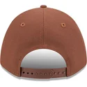 cap-curbata-brown-snapback-9forty-m-crown-a-frame-motorsport-de-new-york-yankees-mlb-de-new-era