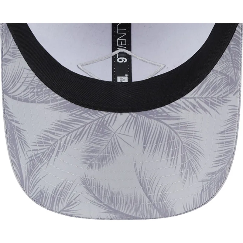 cap-curbata-gray-adjustable-strap-9twenty-leaf-open-back-spring-training-fan-pack-2025-de-new-york-yankees-mlb-de-new-era