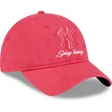 cappellino-curvo-rosa-regolabile-da-donna-9twenty-pattern-spring-training-fan-pack-2025-dei-new-york-yankees-mlb-di-new-era