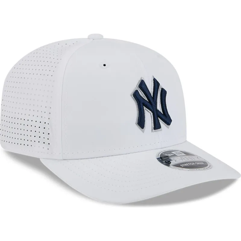 epci-curbata-alb-snapback-9seventy-perf-spring-training-fan-pack-2025-de-new-york-yankees-mlb-de-new-era