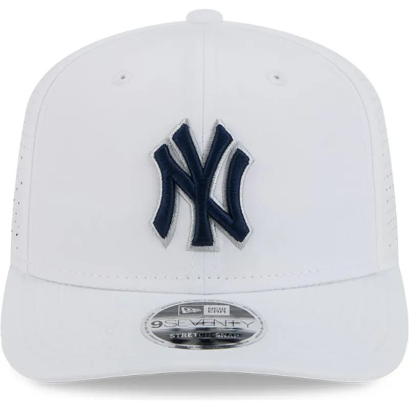 epci-curbata-alb-snapback-9seventy-perf-spring-training-fan-pack-2025-de-new-york-yankees-mlb-de-new-era