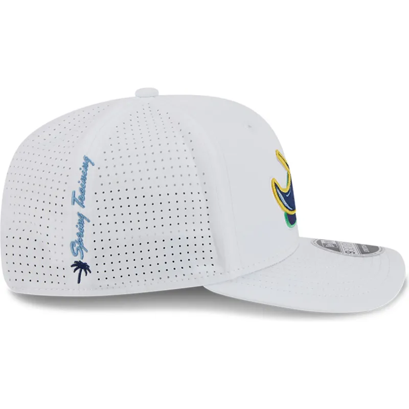 epci-curbata-alb-snapback-9seventy-perf-spring-training-fan-pack-2025-de-tampa-bay-rays-mlb-de-new-era
