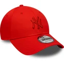 casquette-courbee-rouge-ajustable-avec-logo-rouge-9forty-colour-pack-new-york-yankees-mlb-new-era