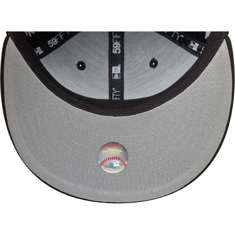 epci-plata-negru-fitted-59fifty-mythical-de-new-york-yankees-mlb-de-new-era epci-plata-negru-fitted-59fifty-mythical-de-new-york-yankees-mlb-de-new-era